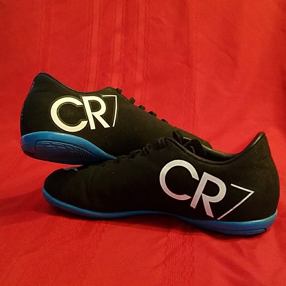 cr7 futsal boots
